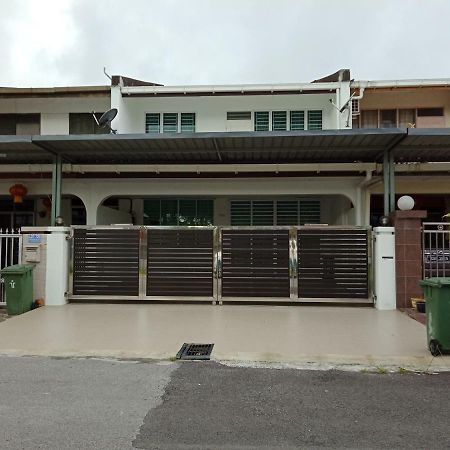 722 Homestay Kuching Exterior foto